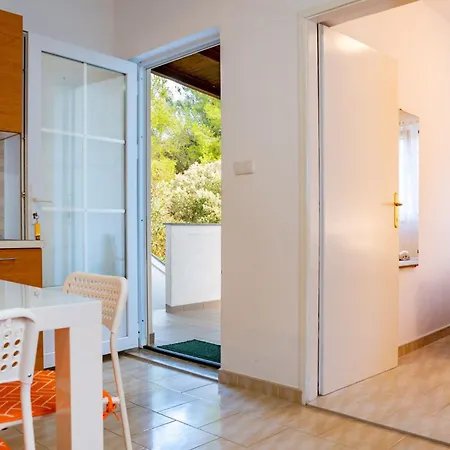 Gurman 2 - Rab Apartman Supetarska Draga