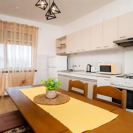 Gurman 2 - Rab Apartman *