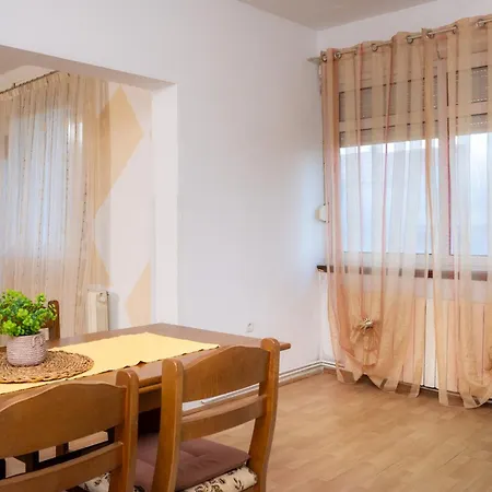 Gurman 2 - Rab Apartman Supetarska Draga