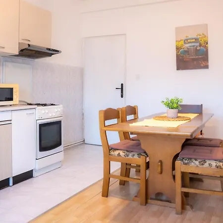 Apartman Gurman 2 - Rab