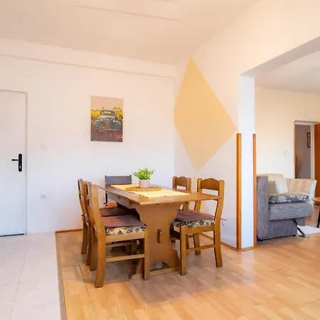 Apartman Gurman 2 - Rab