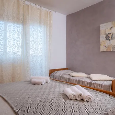 Apartman Gurman 2 - Rab