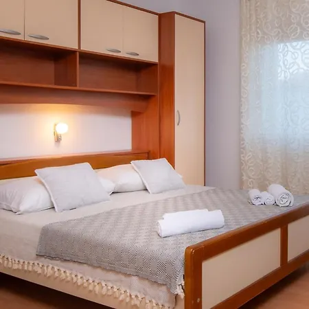 Gurman 2 - Rab Apartman *